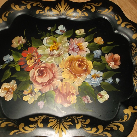 Vintage Tray Tolle Flowered. Great Condition. - Picture 3 of 3
